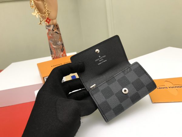 Louis Vuitton Damier Graphite 6 Key Case - Gray - Image 4
