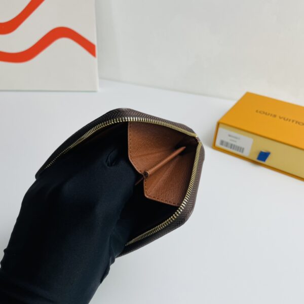 Louis Vuitton Zipped Coin Purse - Brown - Image 2