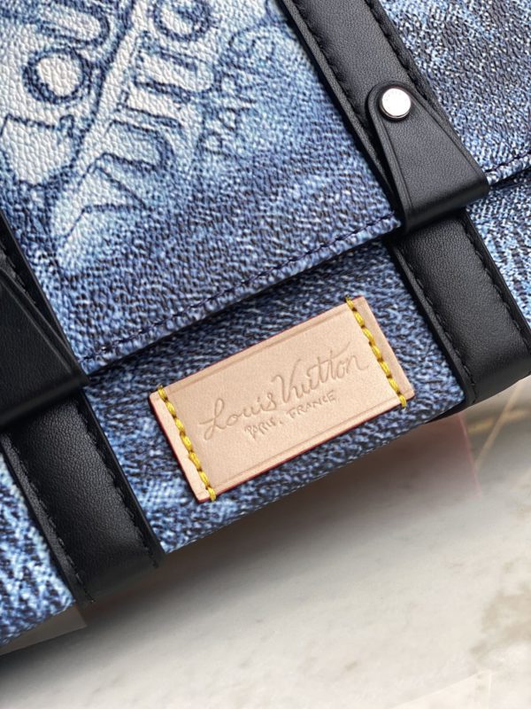 Louis Vuitton TRUNK Men's Messenger Shoulder Bag - Blue - Image 2