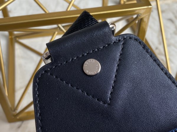 Louis Vuitton Avenue shoulder/grid Chest Bag - Blue - Image 2
