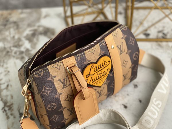 Louis Vuitton Speedy Pillow KEEPALL CITY Handbag - Brown - Image 2