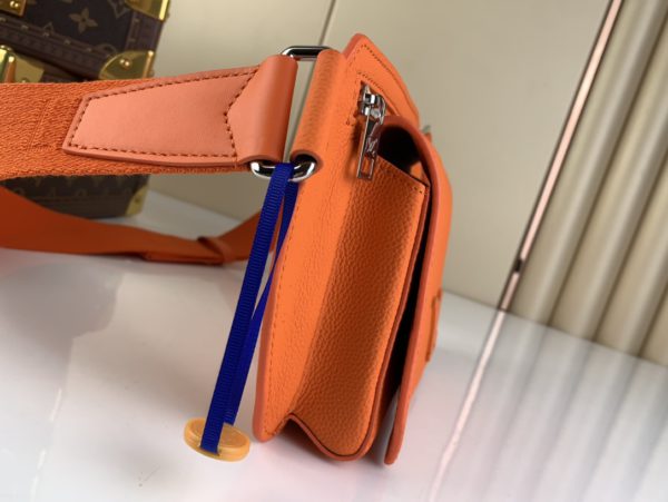 Louis Vuitton Aerogram Shoulder Bag - Orange - Image 5