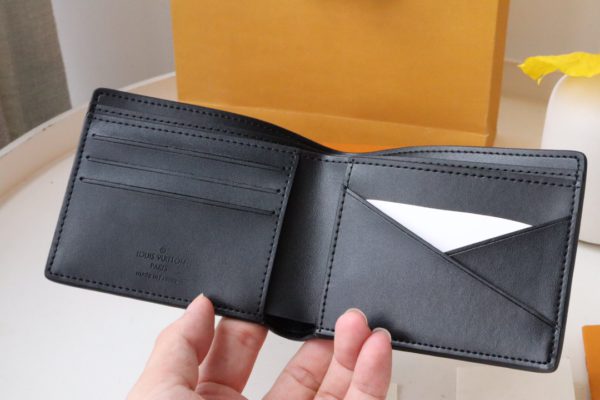Louis Vuitton Aerogram Multiple Wallet - Black - Image 3