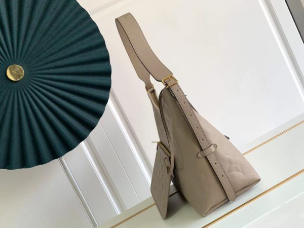 Louis Vuitton CarryAll Medium Handbag - Khaki - Image 5