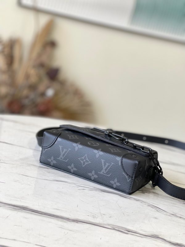 Louis Vuitton Steamer Wearable Wallet - Black - Image 3