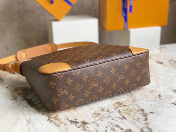 Louis Vuitton Boulogne Medieval Croissant Bag - Image 4