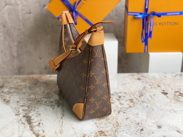Louis Vuitton Boulogne Medieval Croissant Bag - Image 5