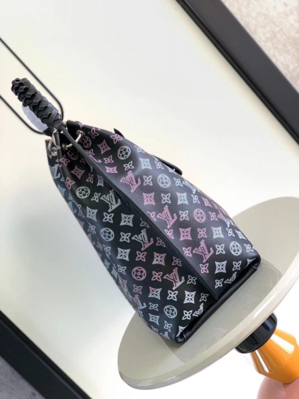 Louis Vuitton Grain Taurillon Calfskin Bag - Image 5