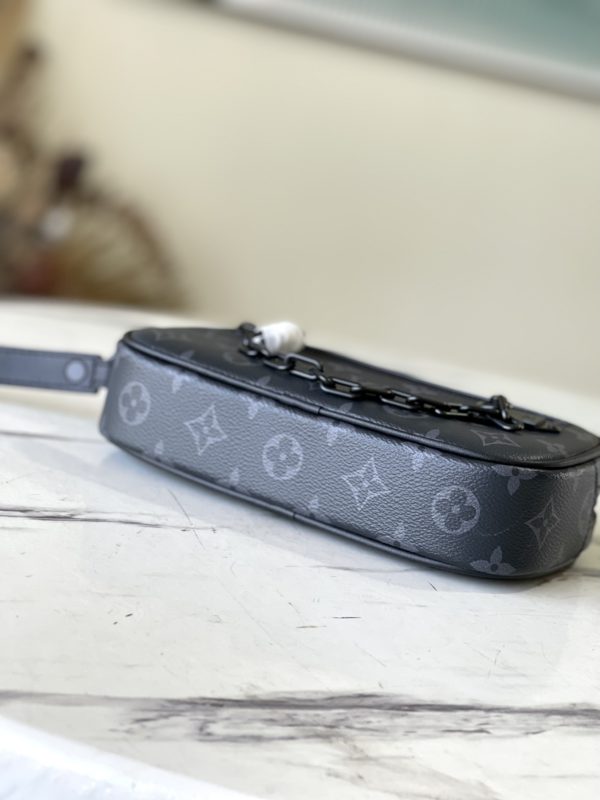 Louis Vuitton Virgil Abhol Chain Clutch Bag - Image 5