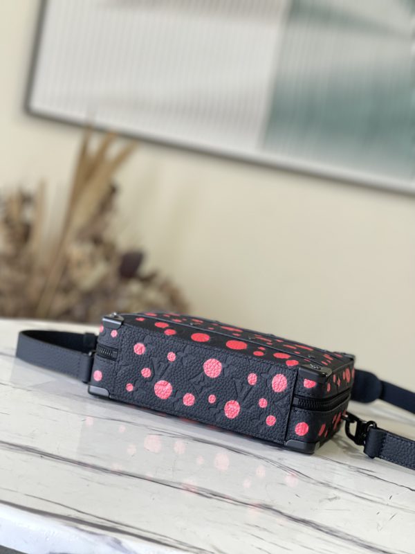Louis Vuitton Soft Trunk handbag - Image 4