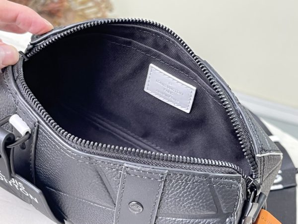 Louis Vuitton Qatar's capsule Handbag - Image 2