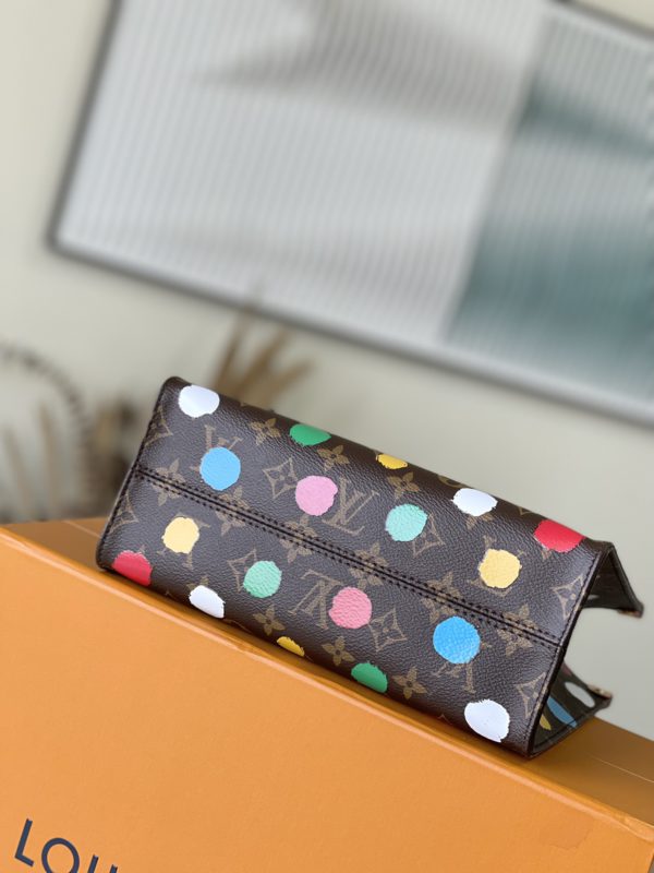 Louis Vuitton YK OnTheGo Small Handbag - Image 5