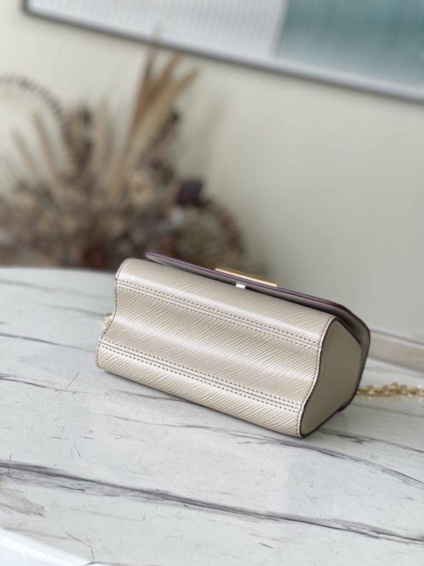 Louis Vuitton Twist Small Handbag - Image 4
