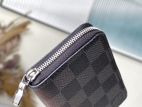 Louis Vuitton Dainty Zippy Coin Purse - Image 9