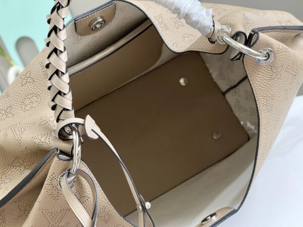Louis Vuitton Carmel Hobo Tote Handbag - Caramel - Image 5
