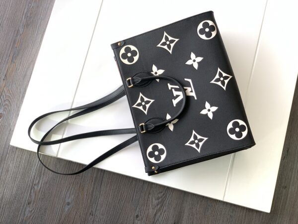 Louis Vuitton ONTHEGO Medium Handbag - Black - Image 2
