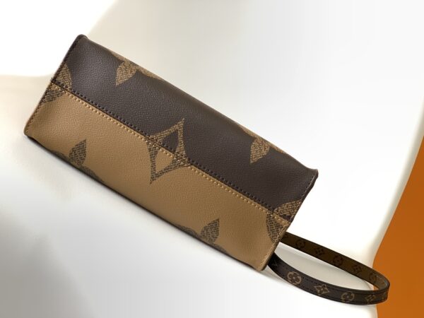 Louis Vuitton Onthego Mini Handbag - Image 3