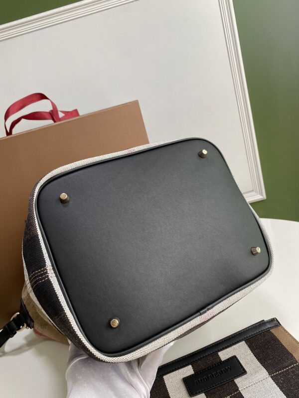 Burberry Medium Ashby Shoulder Handbag - Black - Image 3