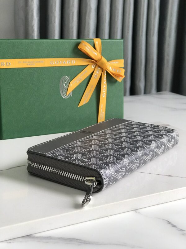 Goyard Matignon Large Long Wallet - Gray - Image 4