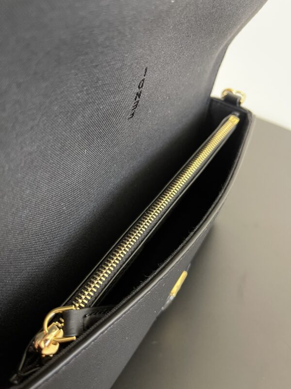 Fendi Graphy's New Chain Bag - Black - Image 4
