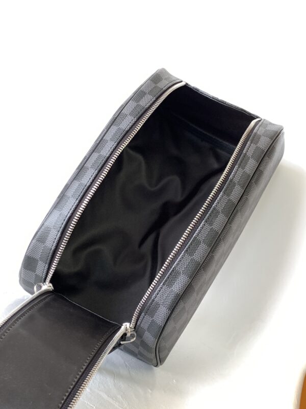 Louis Vuitton Oversized Wash Bag - Black - Image 2