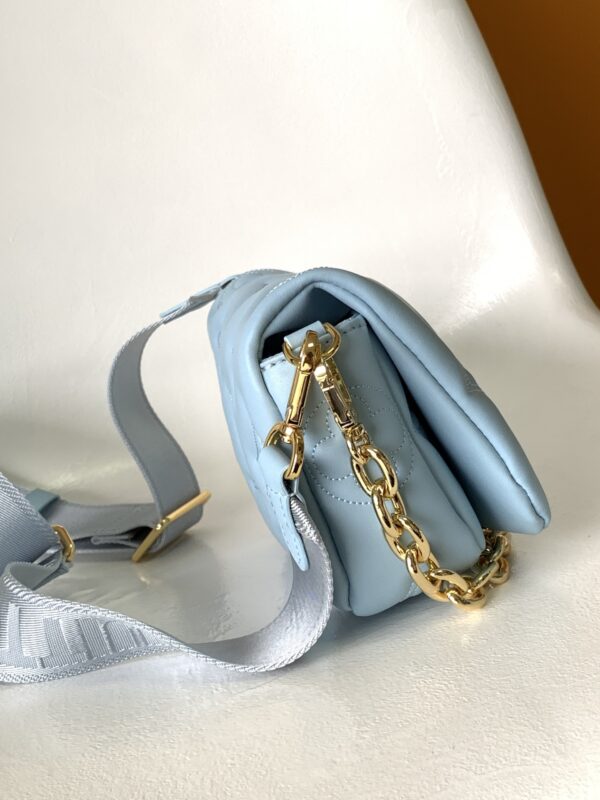 Louis Vuitton Bubblegram Series Wallet on Strap Handbag - Blue - Image 5