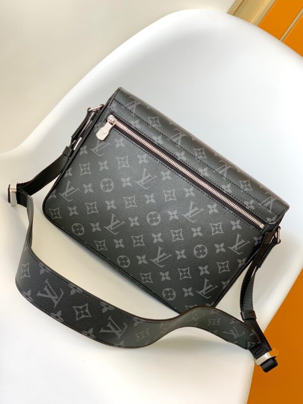 Louis Vuitton Taigarama Messenger Bag - Black - Image 4