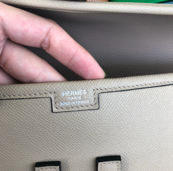 Hermes Epsom Turtledove Handbag - Gray - Image 3