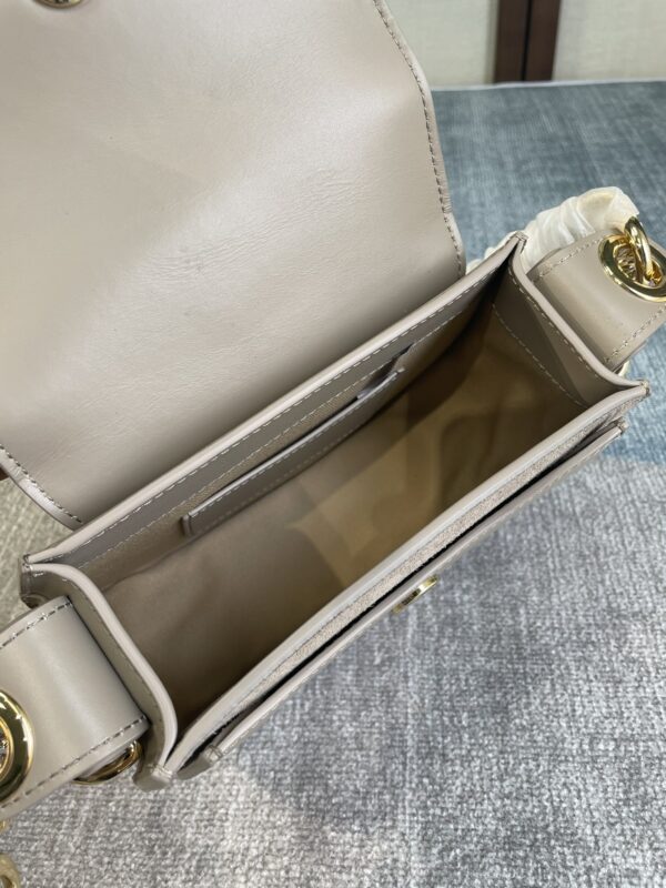 Chloe Tess Saddle Crossbody HandBag - Gray - Image 2
