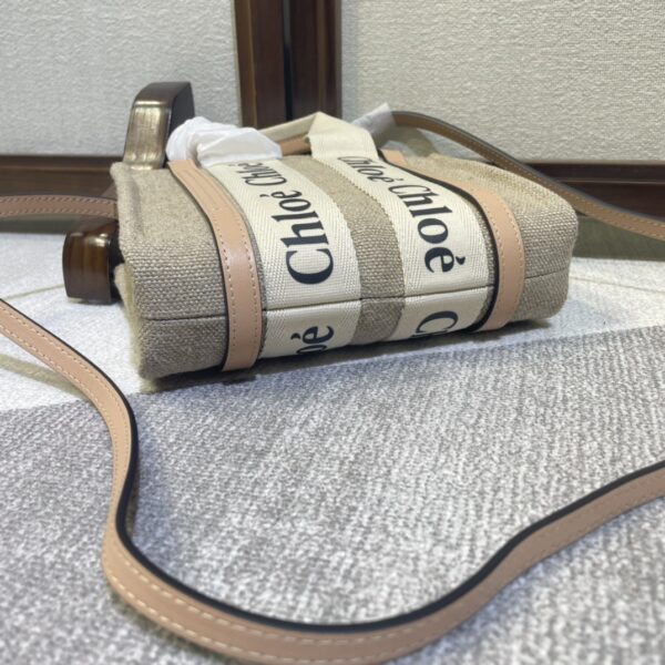 Chloe Woody Mini Shoulder Strap Tote Bag - Cream - Image 4