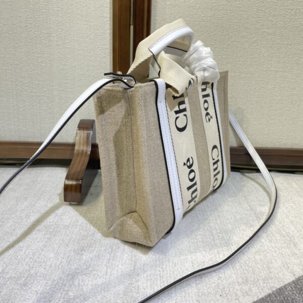 Chloe Woody Small Shoulder Strap Tote Bag - White - Image 4