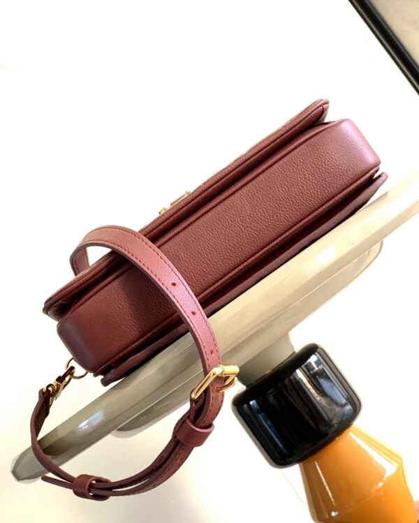 Louis Vuitton Pochette Métis Handbag - Image 3