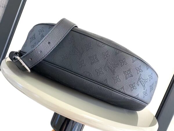 Louis Vuitton Baia Medium Handbag  - Black - Image 3